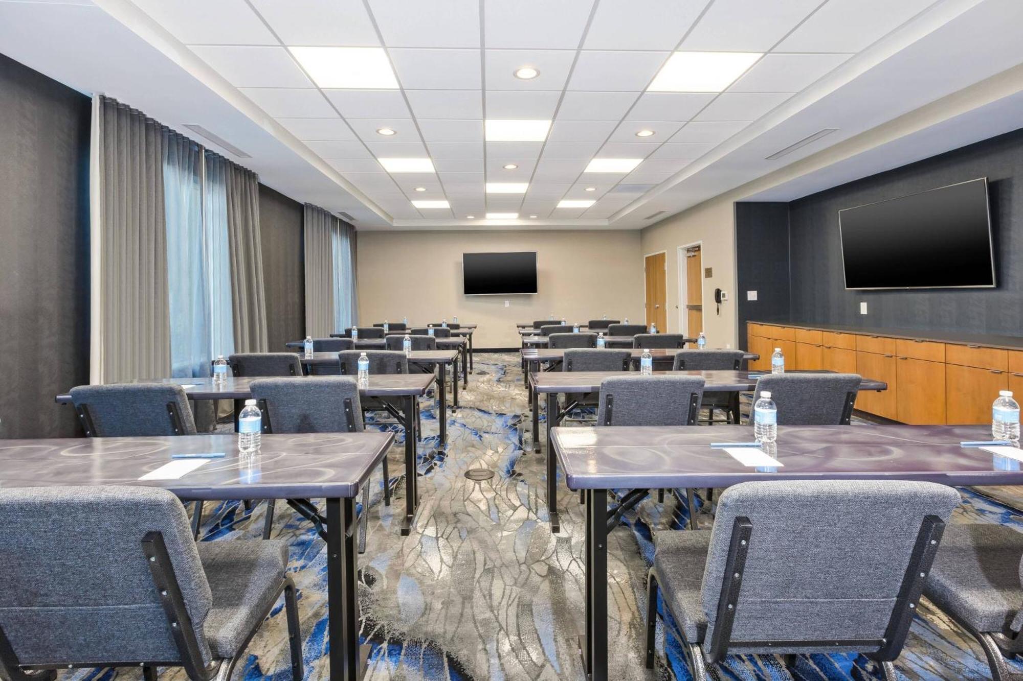 Fairfield & By Marriott Cincinnati Airport South/florence Hotel